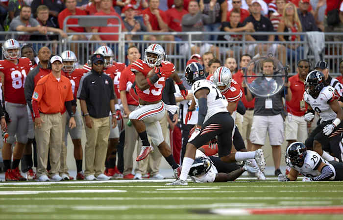 2014-0927-Ohio-State-Cincinnati-Ezekiel-Elliott-X158733_TK1_0153.jpg